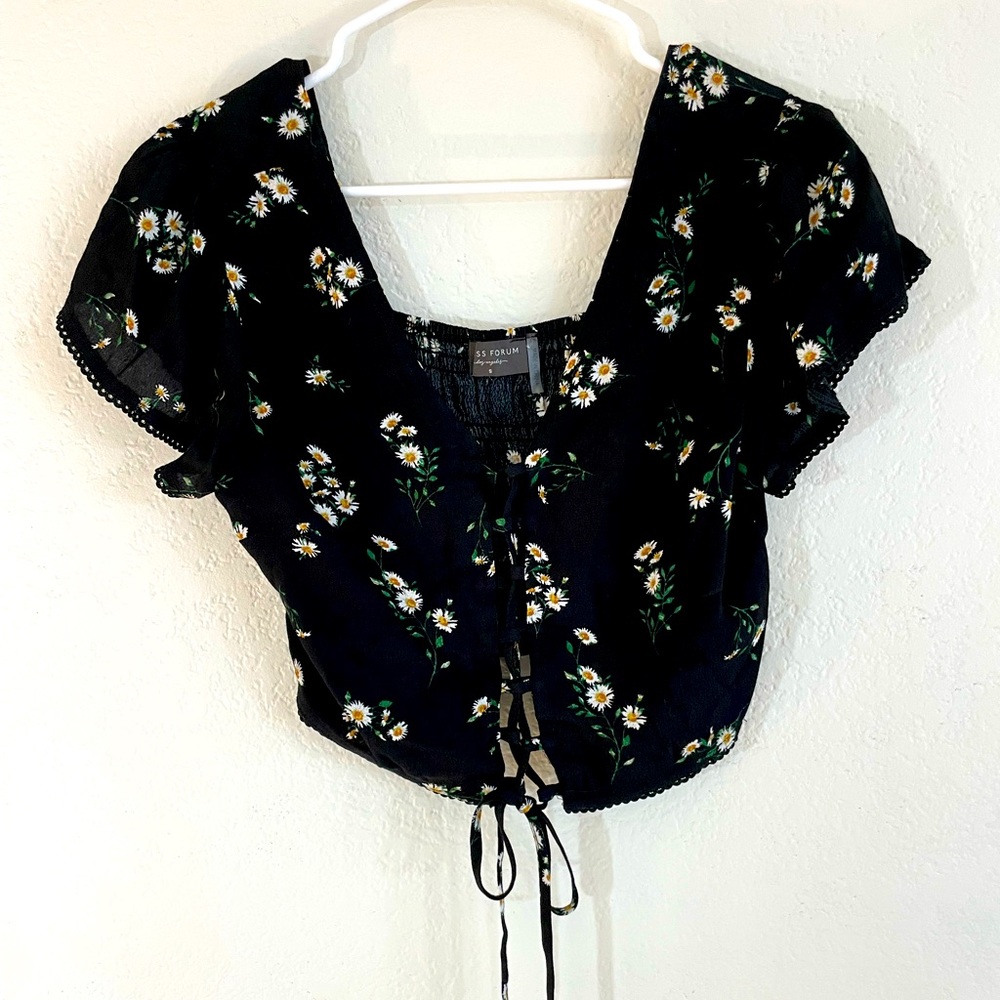 Dress Forum | Daisy Front Tie Crop Top Blouse